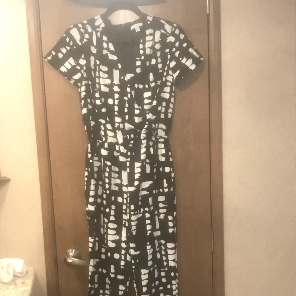 Halston heritage size XS jumpsuit like brand new